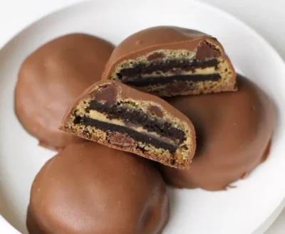 Magic Mushroom Peanut Butter and Honey Dark Chocolate Oreos